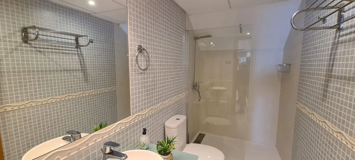 e63127d6-4247-4fd4-b6c8-acffed6475e0