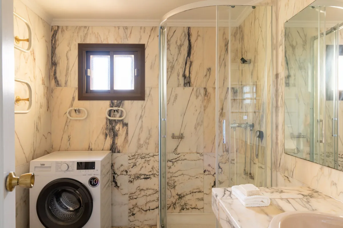 2e1720c8-8c7c-466c-88e3-bd07be78b344