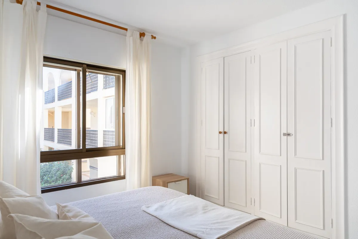 b1c583cb-39e2-4faf-9600-3c9095800b8c