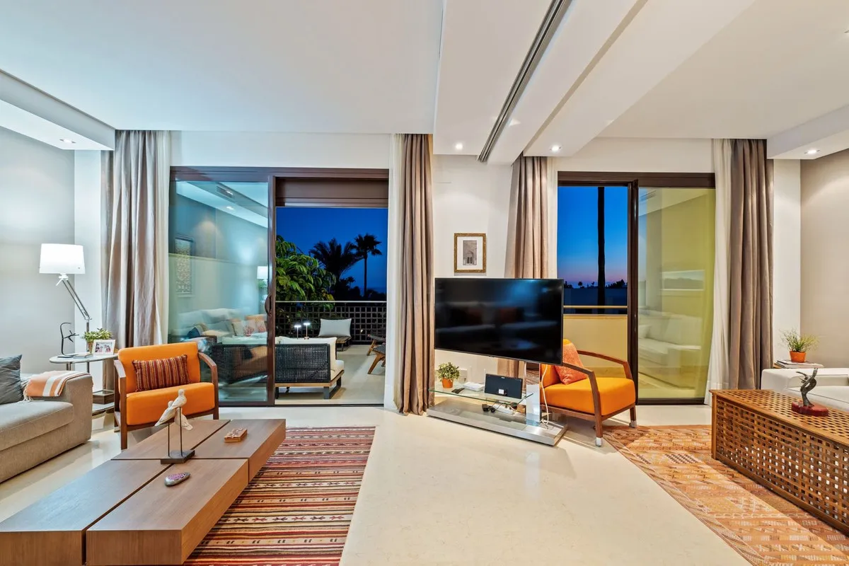 012d6a4d-86af-40c6-843c-13d2888b06b0