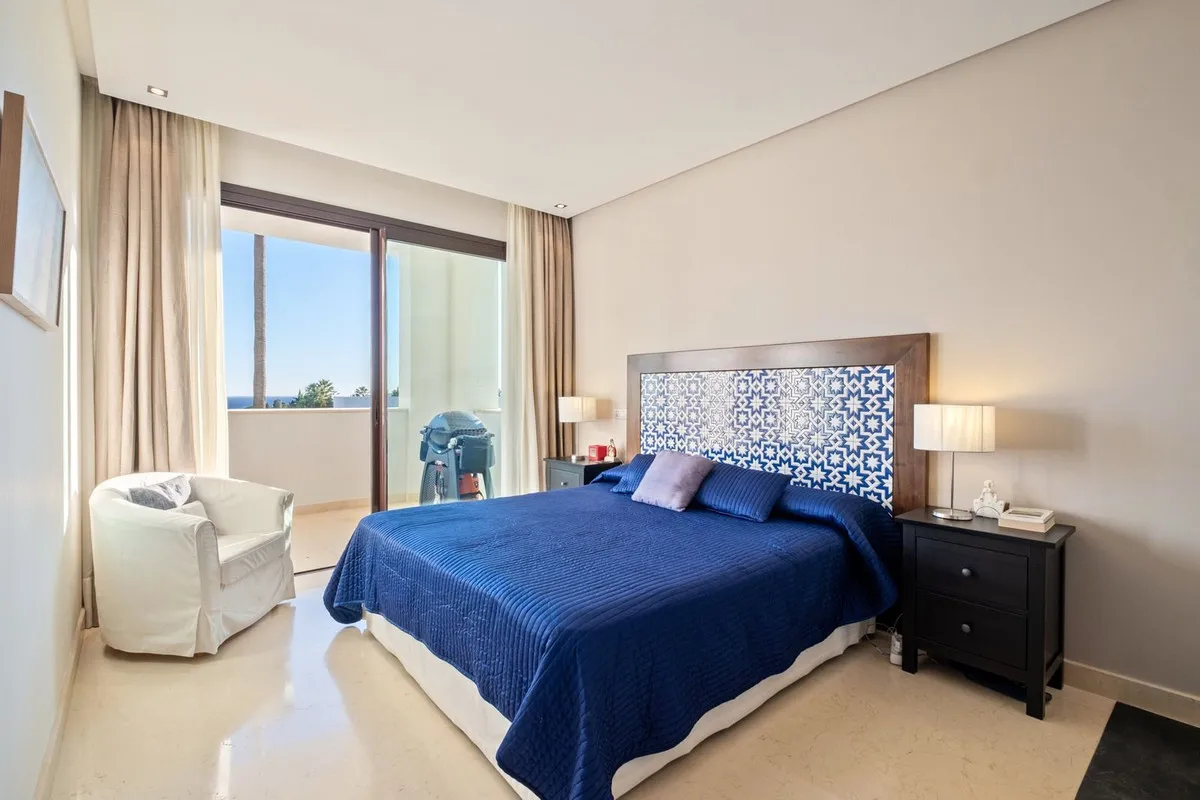 880bd46c-953a-4df6-897c-a8752a08c24e