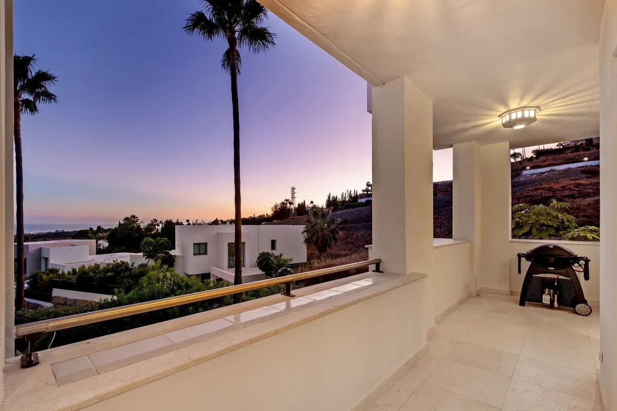 93015154-efa4-44ca-8ae0-1697256efc9d