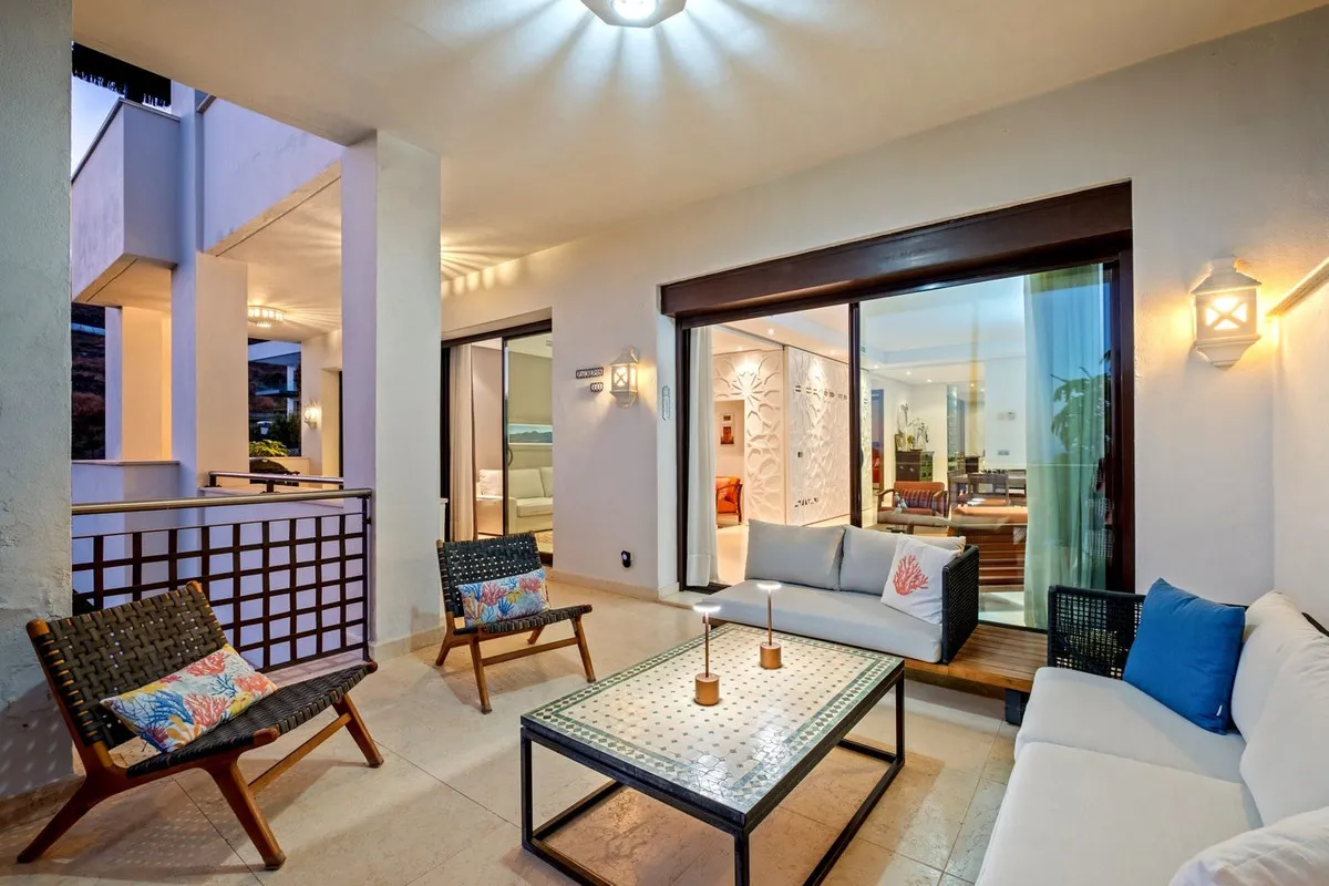 ea376e89-36c9-41f0-90e3-e2c5196d6a55