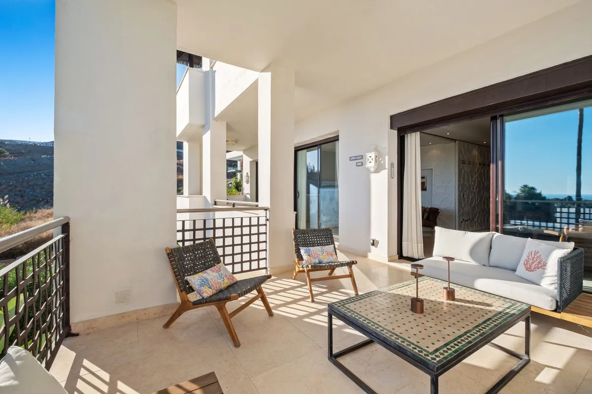 eb546221-c931-4b00-8e43-3211e3785f59