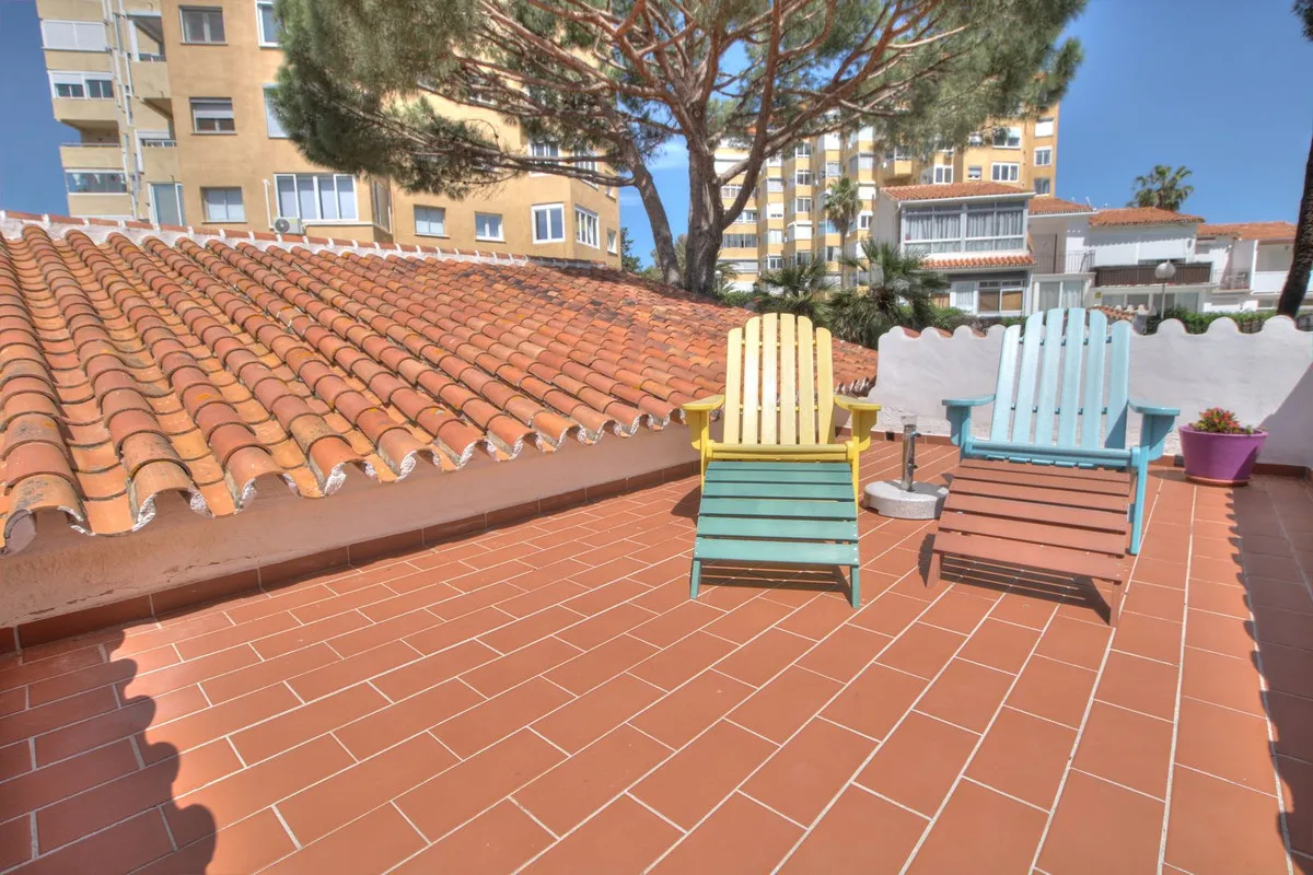 a33b250a-d7c3-4448-9654-f74928011306