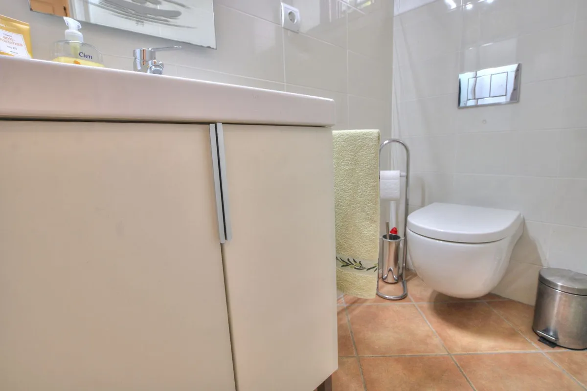 c7c4d773-f303-48d7-aa22-893d47e8ed52