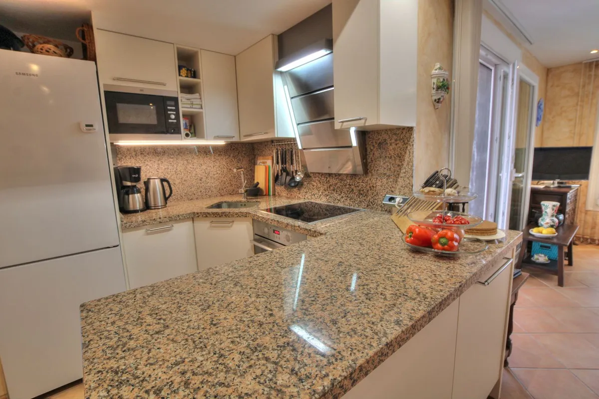 e6d4b67b-ba94-4547-9def-46da152c63e1