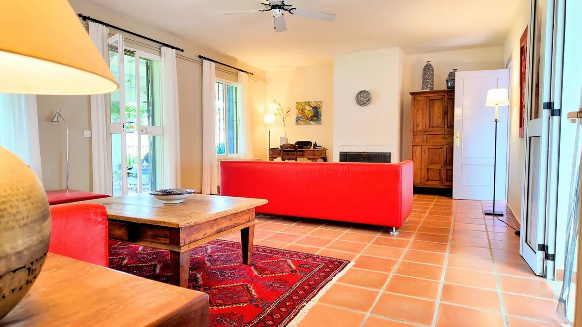 1cf2bbee-5494-46fd-820f-30b80b263344