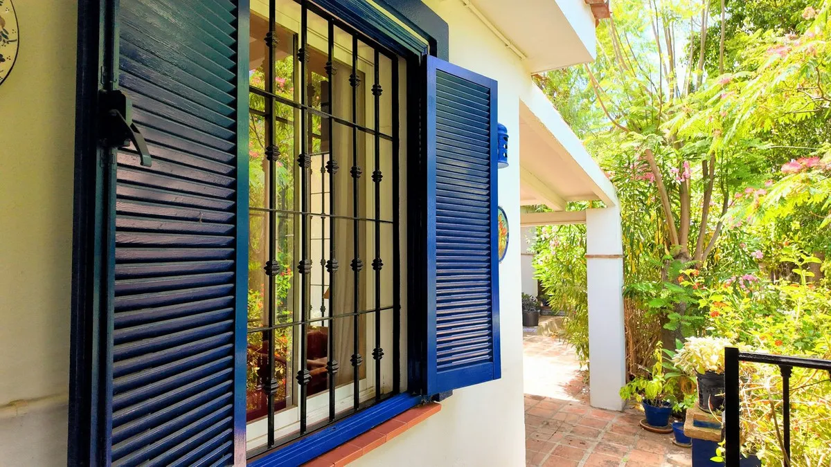 4ac569b3-2aea-42f1-aaa6-ff8c04140fa7