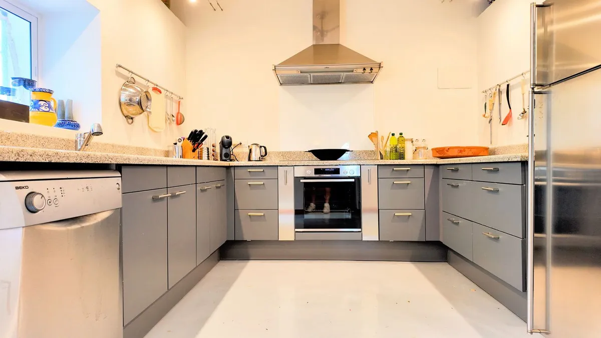 a77a4a56-9b6c-4934-afab-e1b0827597dd