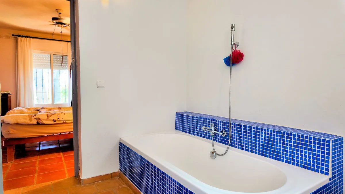 e3073631-5908-4315-b153-dc39796f58ca