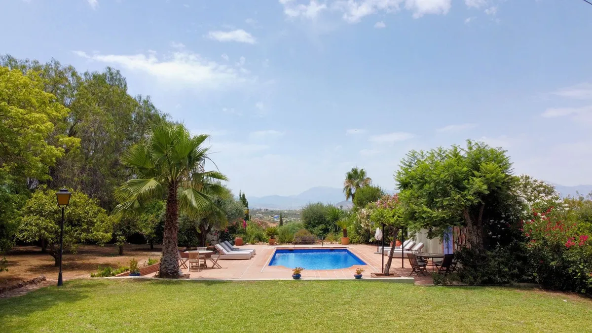 eecbe4cc-d337-4909-81e4-1bde36b51351