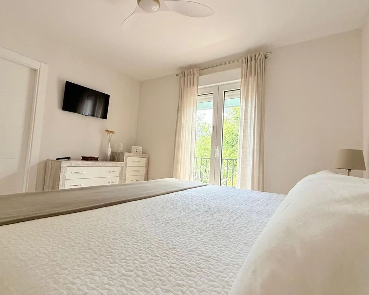 65a7c852-aa46-4b45-a506-1f45cbcaa971