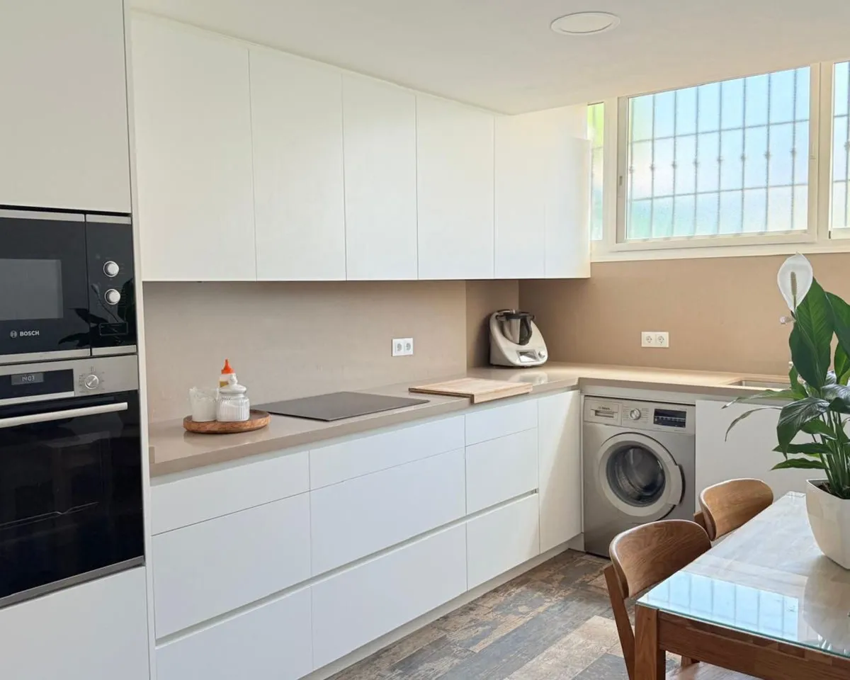 f2c7aa88-6495-4222-9648-d63e16f64092