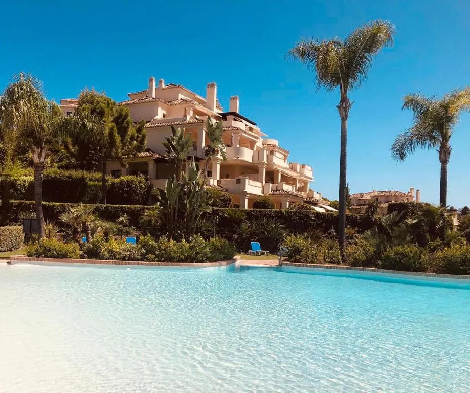 2a510bba-6475-4924-b902-40feb4b80325