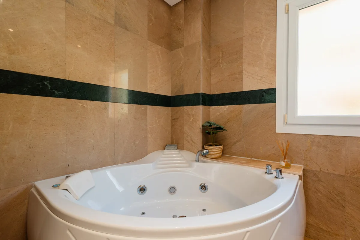 8385307a-282f-4876-8957-fa6e094d368d