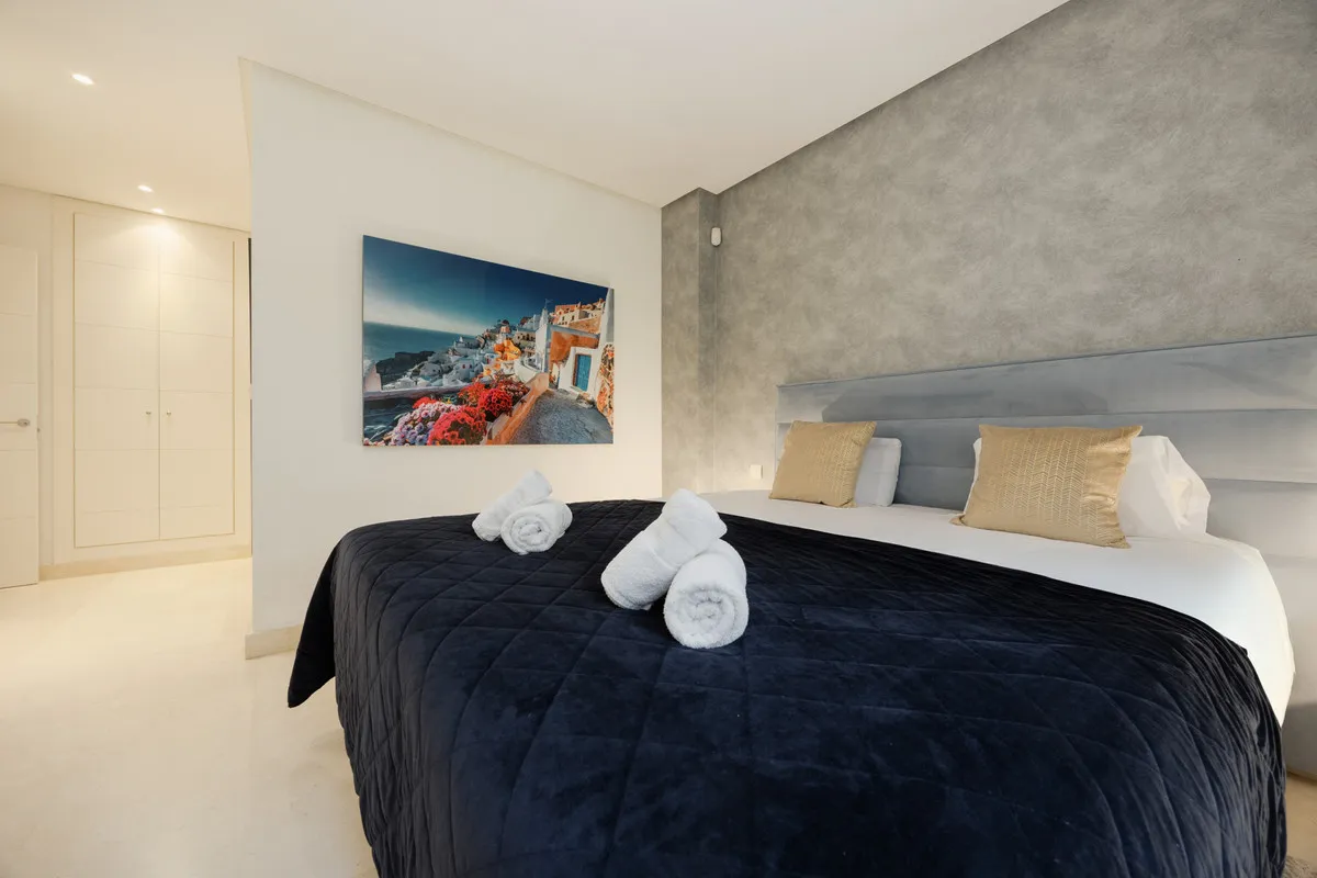 87ce6285-57e4-4b70-a61a-e94fb8a6d980