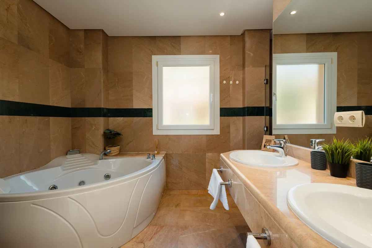 b73d06fc-3496-4664-a443-c5c3c84b7fb5