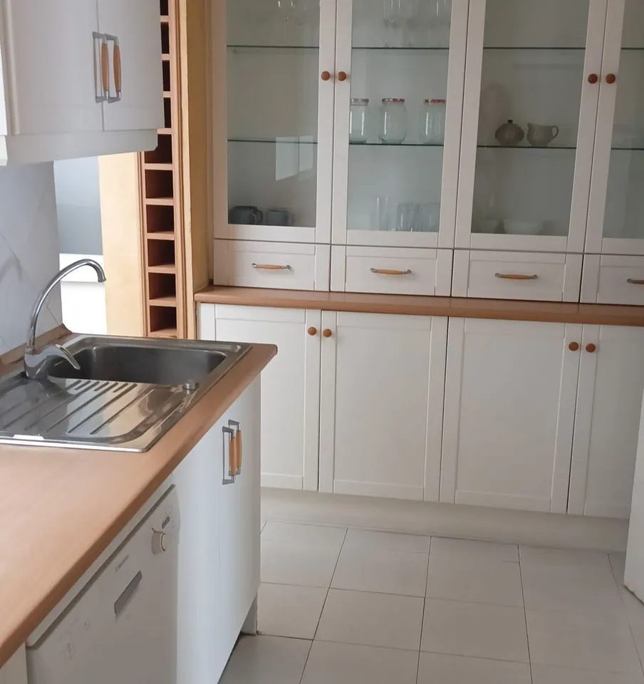 8ba656fa-8a73-4564-93e2-ad51e6a0b19b