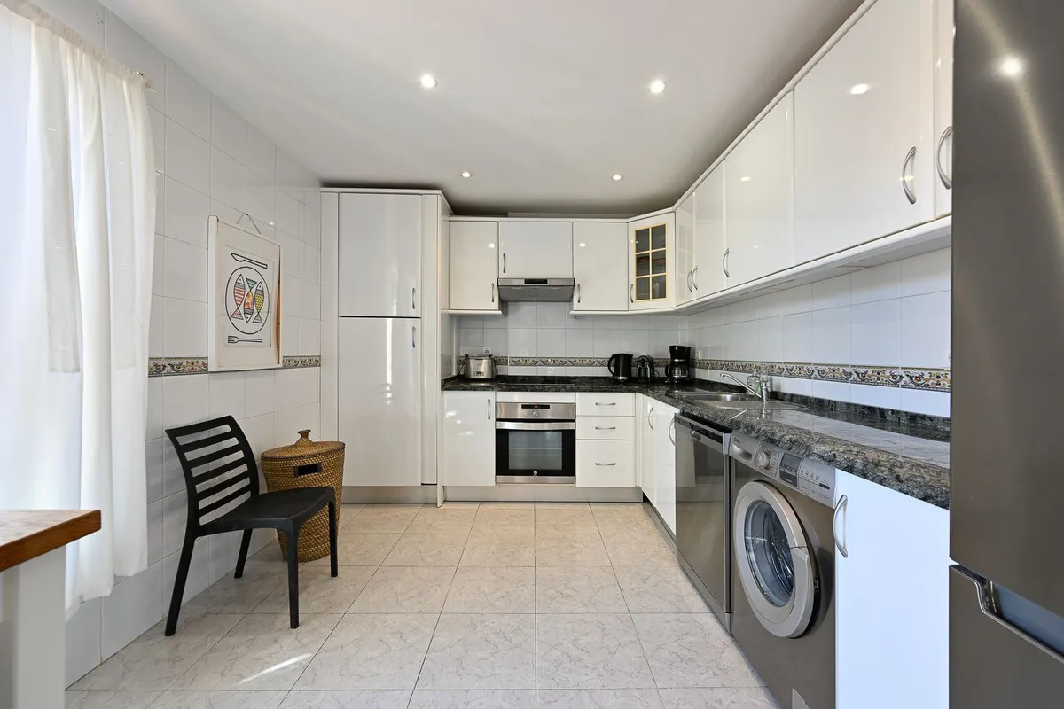 0b336010-747c-488a-8416-3c0d1757a397