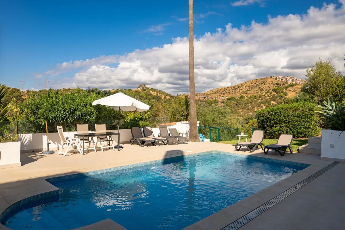 1237094b-bd2a-4f30-a2d8-0367714e6f5f