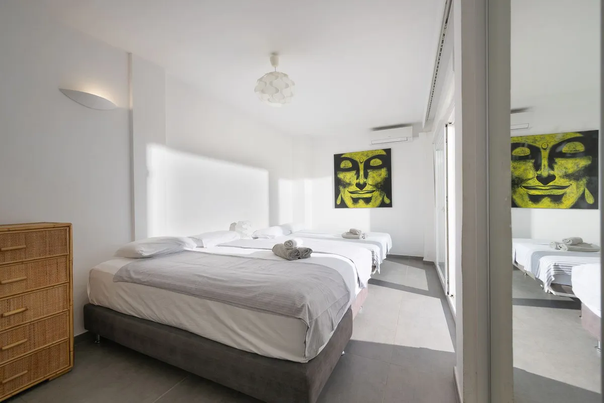 796a8b6c-5b5d-4ea8-b4ef-8d0de386a27e