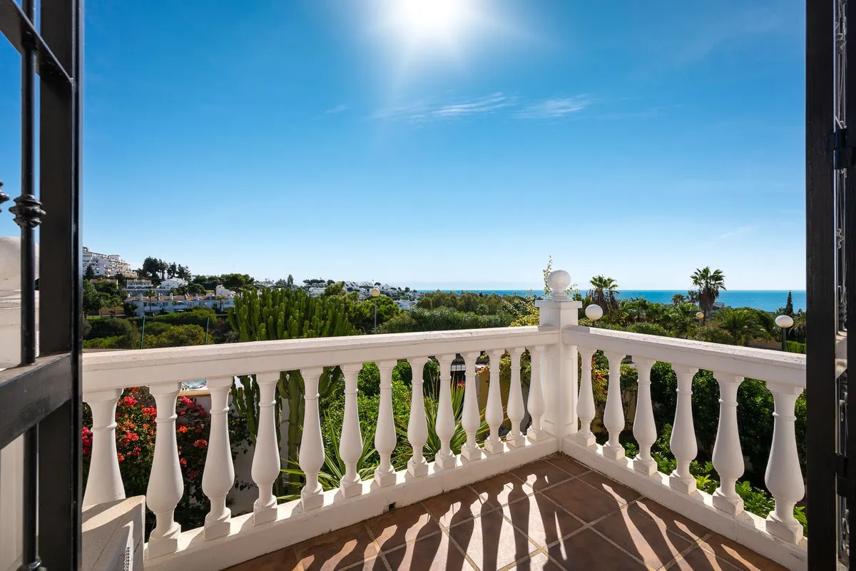 cd752e1d-acbd-401f-a628-5e1c234ba312