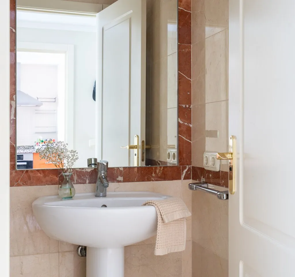 454b558d-75a1-465b-a392-27f78dc11e52