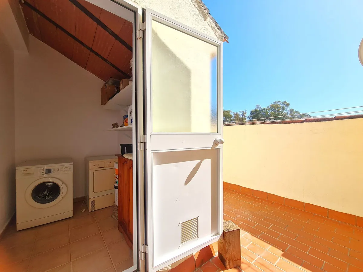 d65b45c5-d2a8-4907-bd57-1422d106eb83