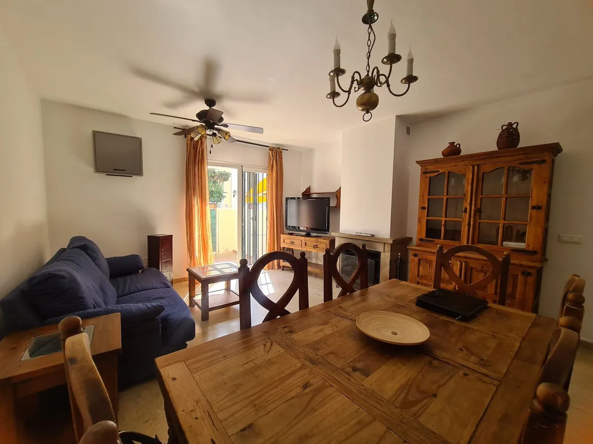 fbfc3f43-aa18-40de-bf2a-f9c9a0ff6363