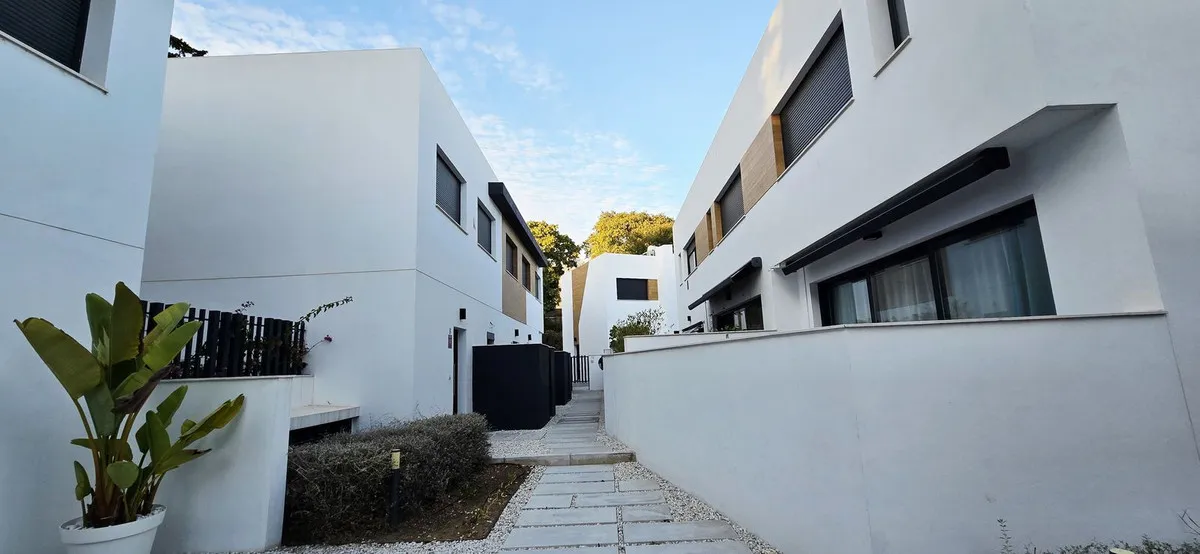 0b2ae3c6-803d-42bd-8c1b-855f06cf4c7b