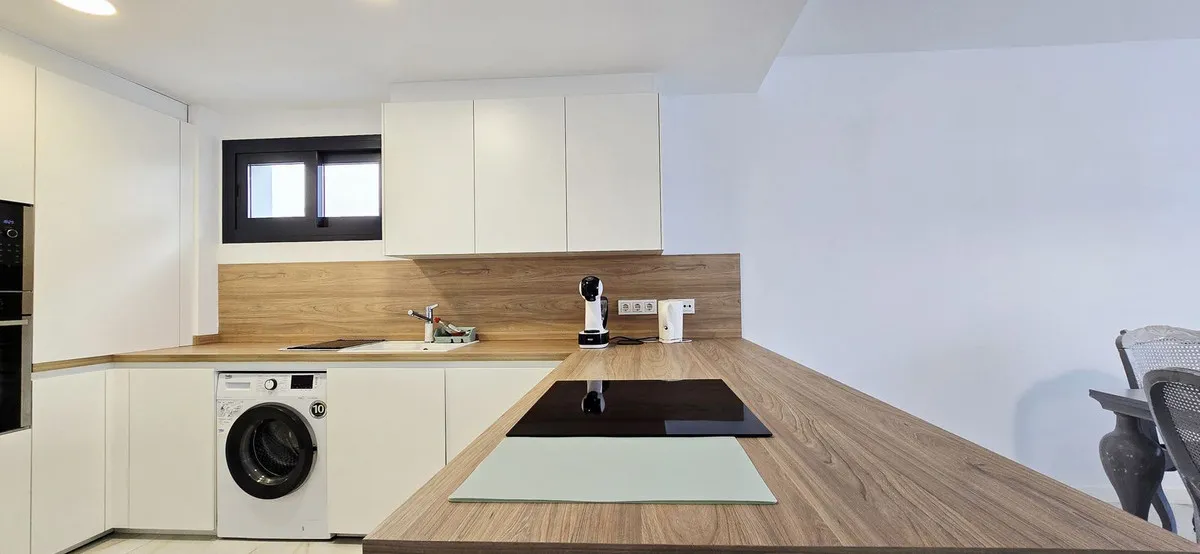 4bec4647-fadd-49d9-9a68-e6a8f61cfffb