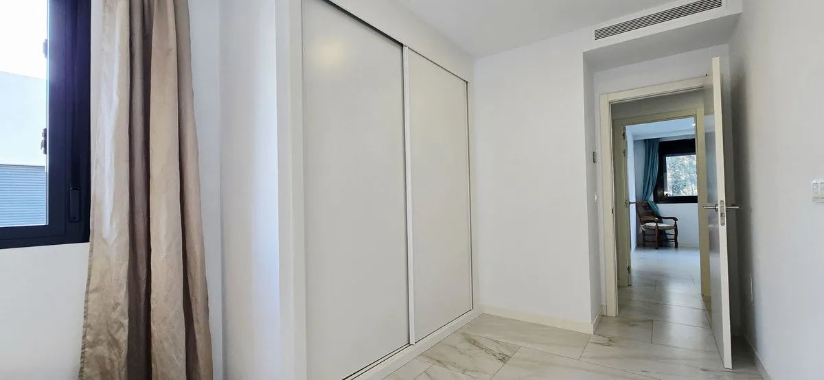 c74a6d49-e622-4115-b885-7ad20fb66c20