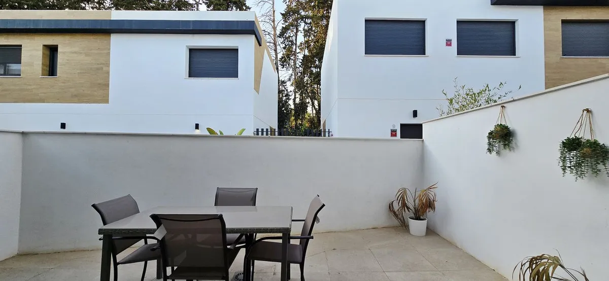 eb5cfa26-819c-47d6-998c-722703f88e55