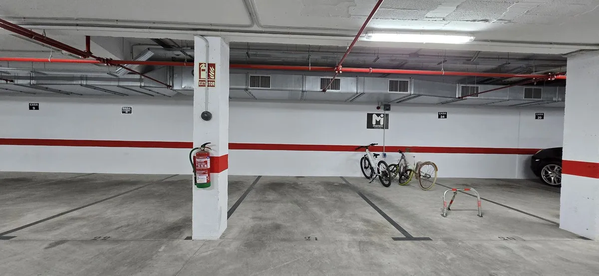 f5abdc5d-2af7-4835-95b3-f30981efd51a