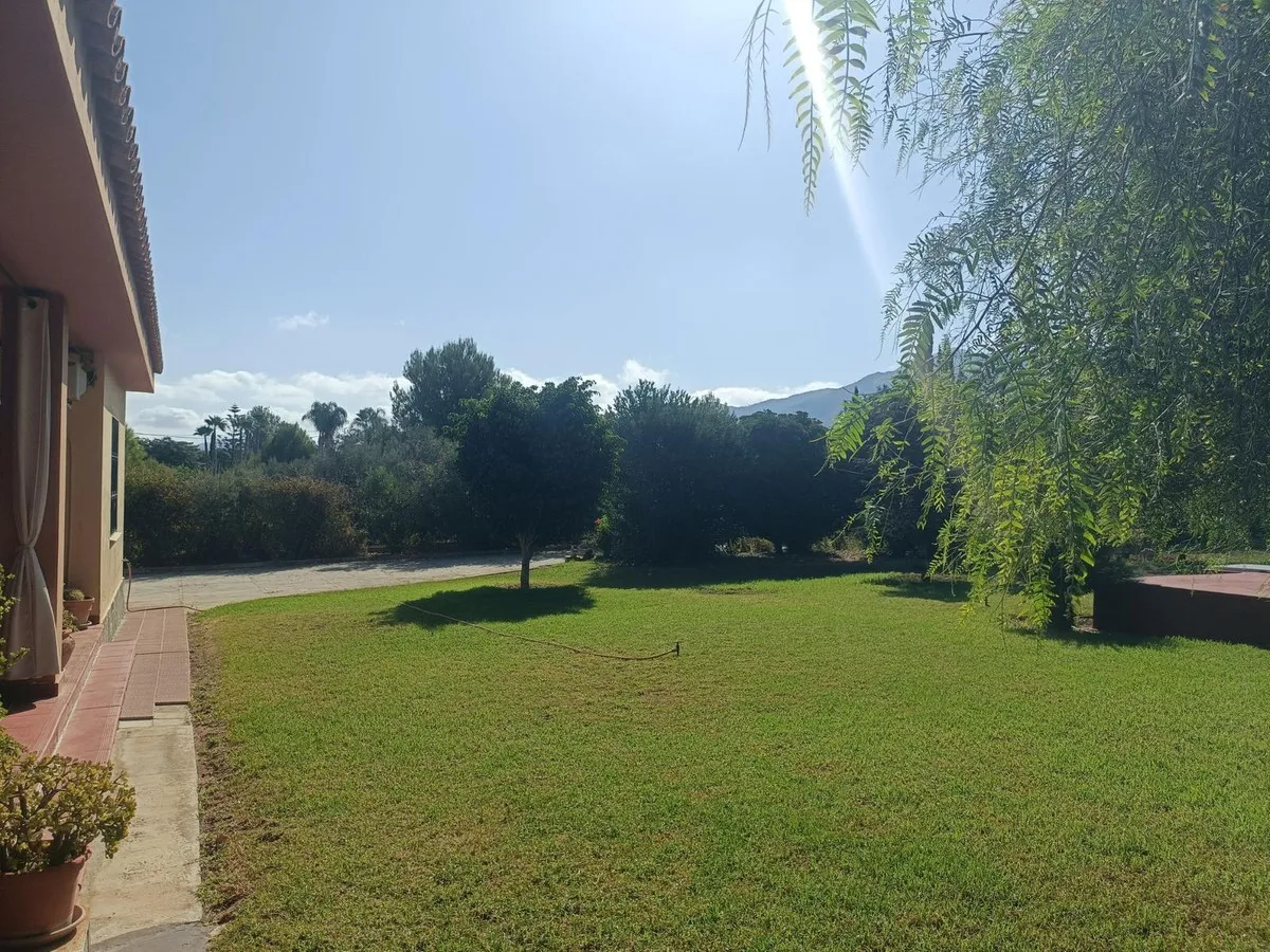 efb8d2fc-bd00-45d3-9a22-35dd33a416f0