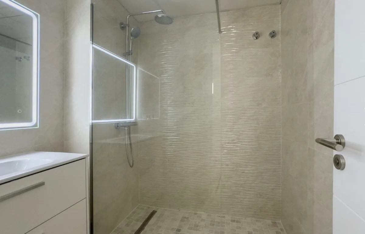 c5e7f4ef-6ee1-401b-8c88-c072582281a0