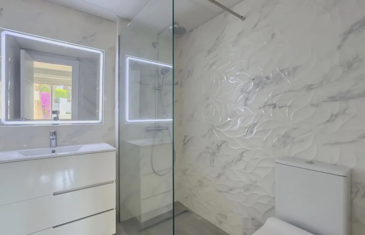 e560aabe-601b-47ef-ab23-8e7caea42d85