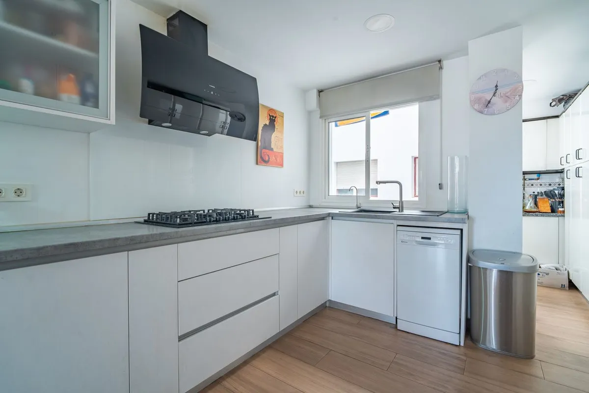 fef3e6ff-1fa3-472a-8728-679ad077405e