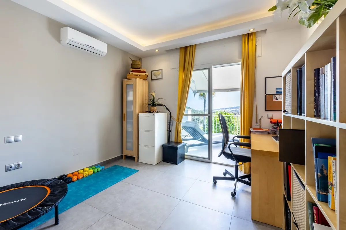 1ebe6113-be67-478e-9ab8-0d6f986f291f