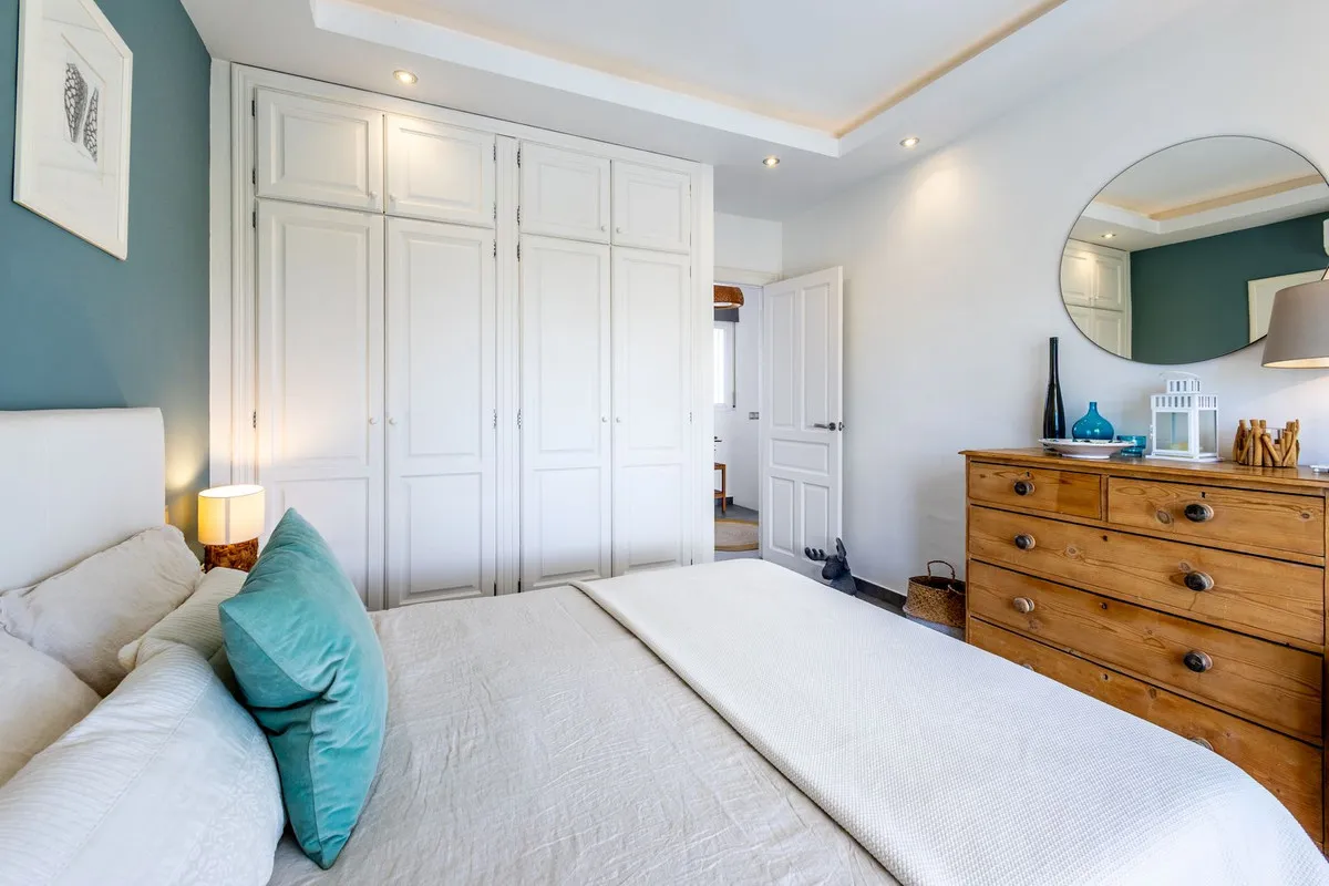 20573125-f17a-42c6-9359-941d46f47e6f