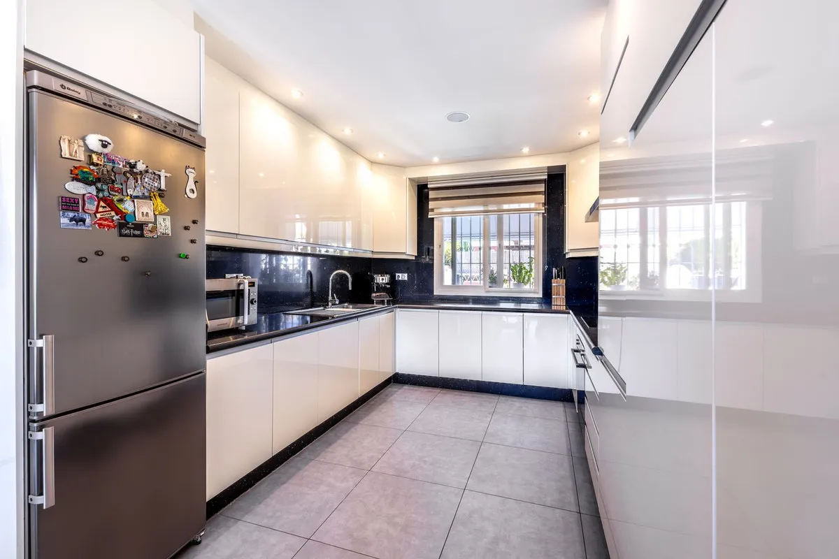 21ff223a-8ac0-400c-b031-cede9686eacf