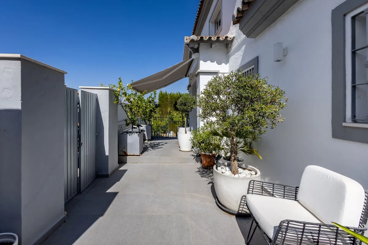 2ff94e79-fff9-4e7a-acfe-8aa8a5d9a12b