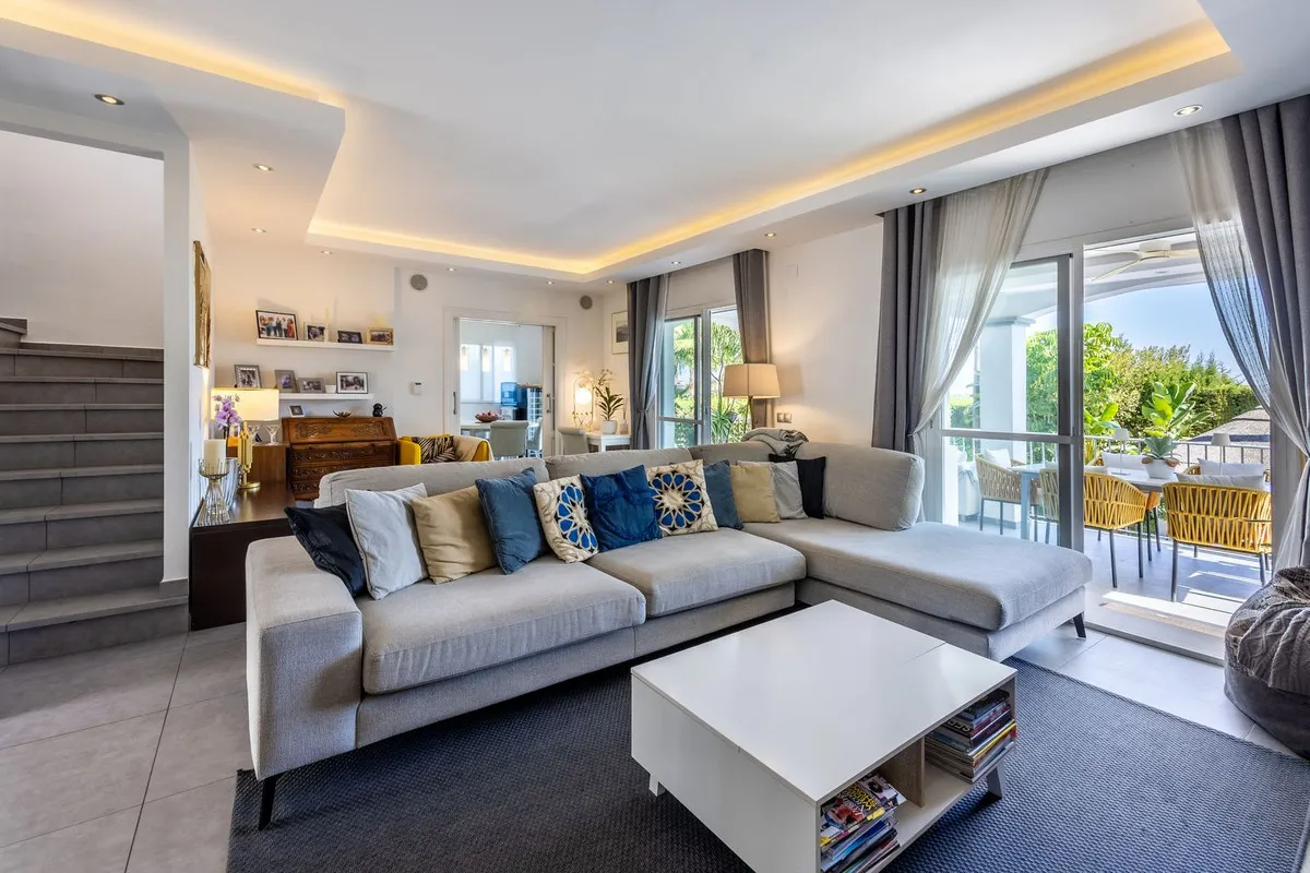 a8dfcb5d-b02c-43e9-a8ce-ce86a6153522