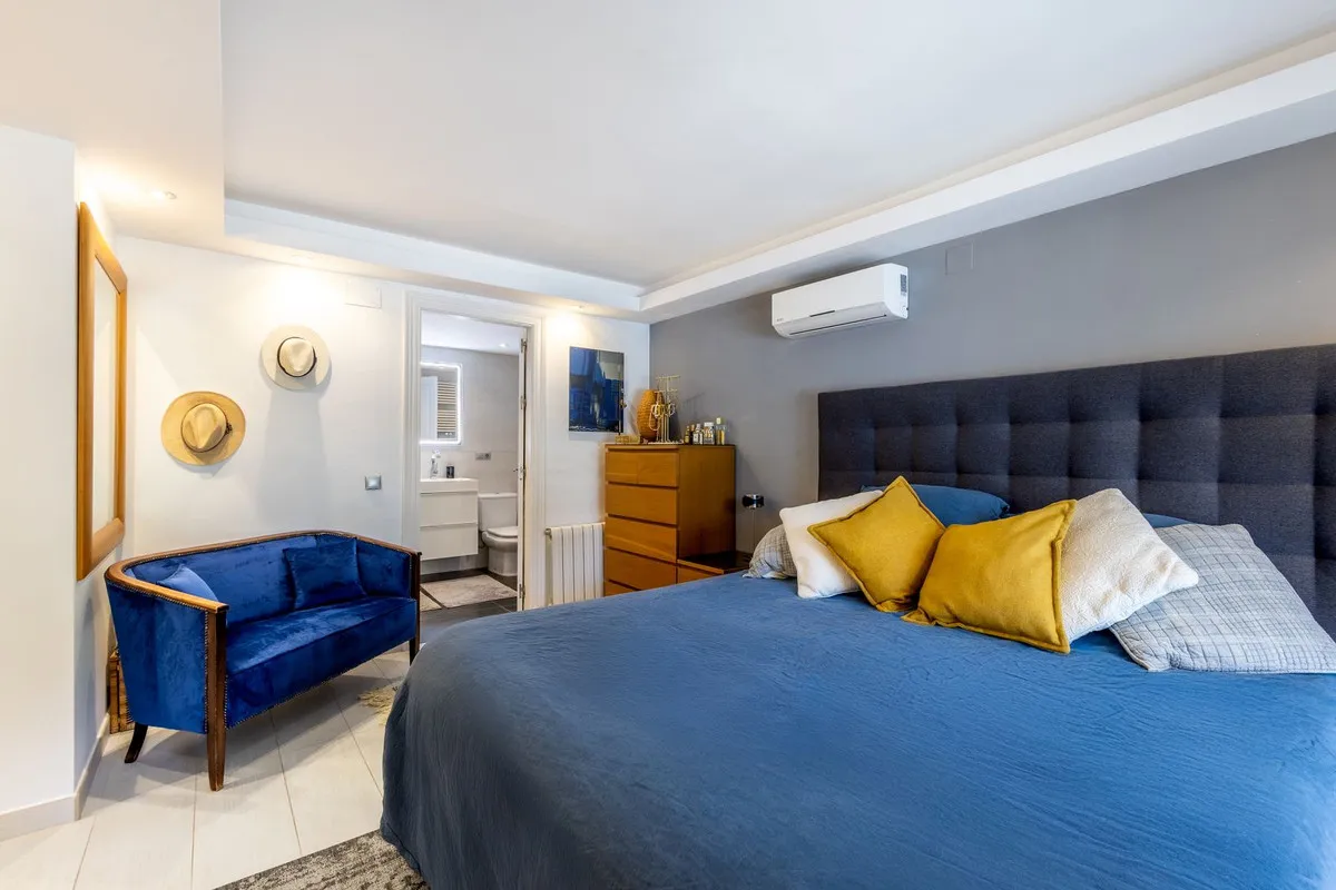 aa206bf3-5476-4e48-a2c1-413b7561d8ef