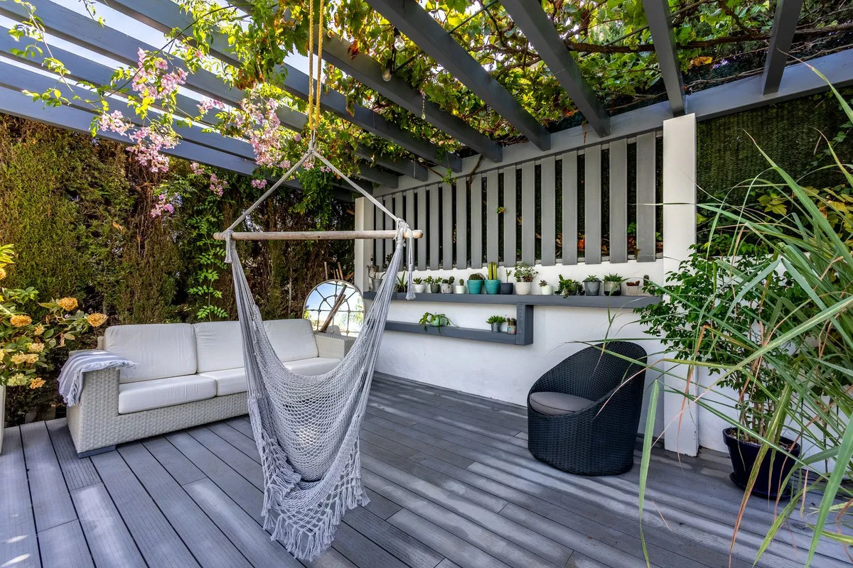 dc3fe8c3-af9c-422e-8bc9-a8694030c10b