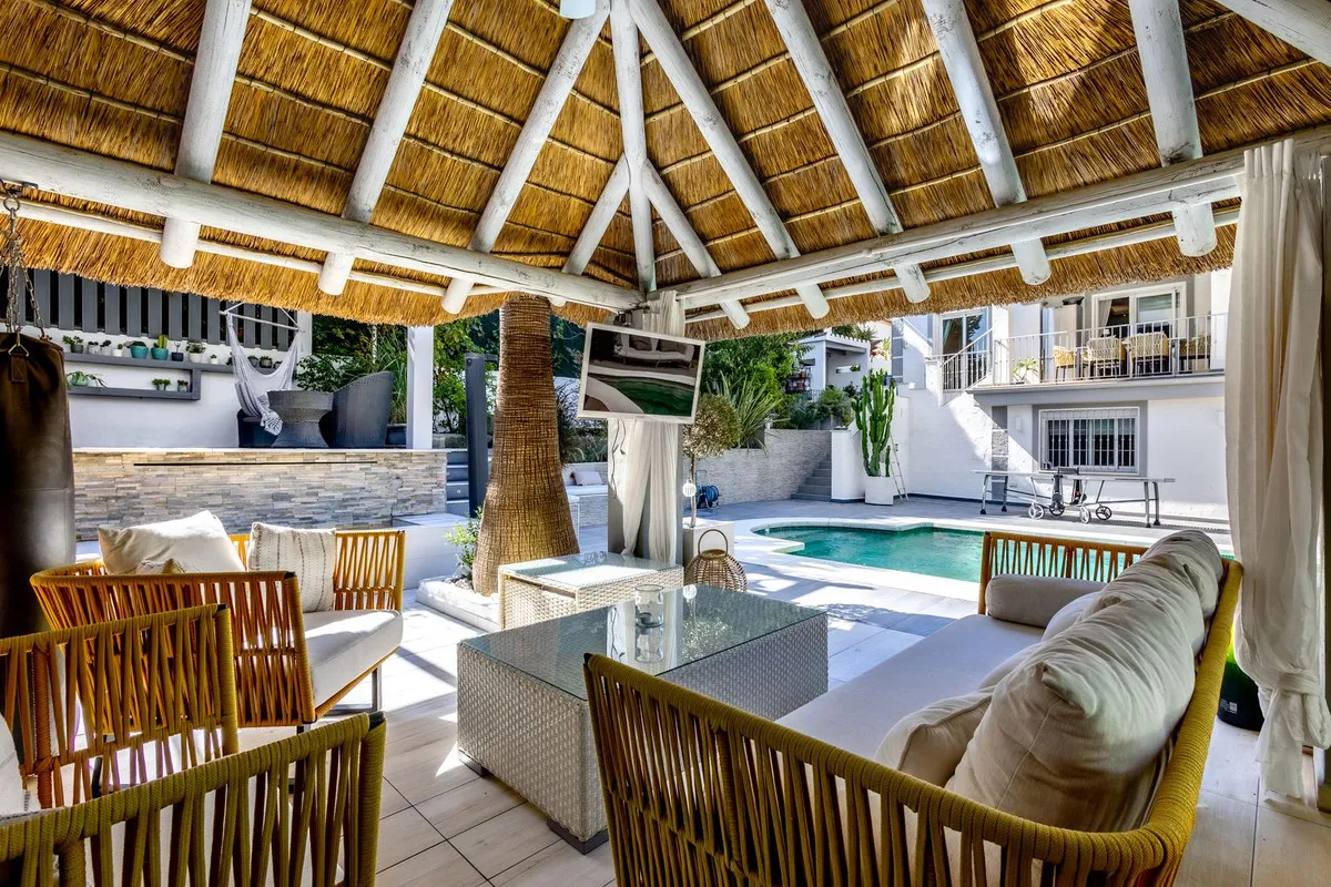 f147a50b-18bd-42f5-a40c-3af563f4a180