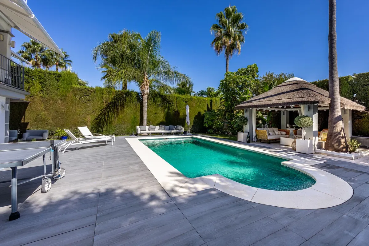 f544ba6f-86de-47ba-831b-46f85d46ced0