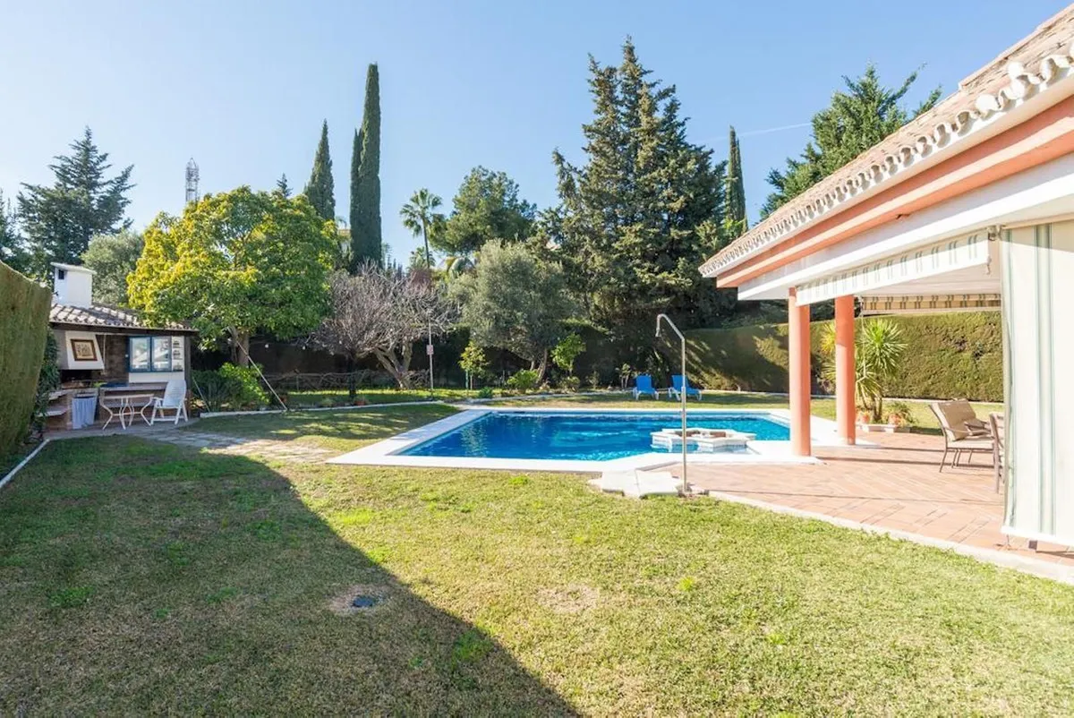 32f8dcd4-6b32-4057-af09-3306ea7795be