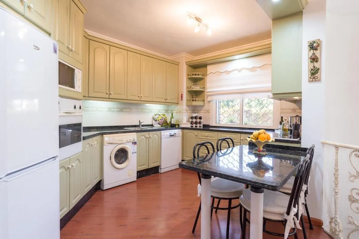 384540fa-81a9-4e78-8a6f-76af8deee835